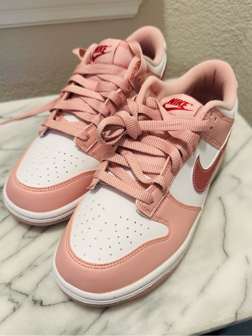 Nike Dunks - Pink / Pink Glaze / White